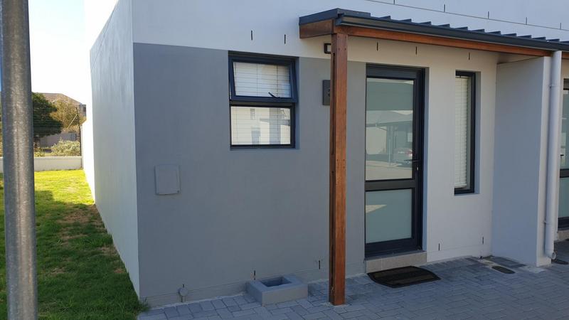 2 Bedroom Property for Sale in Zonnendal Western Cape